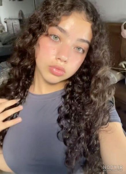  عکس دختر مو فرفری دوست داشتنی برای تلگرام