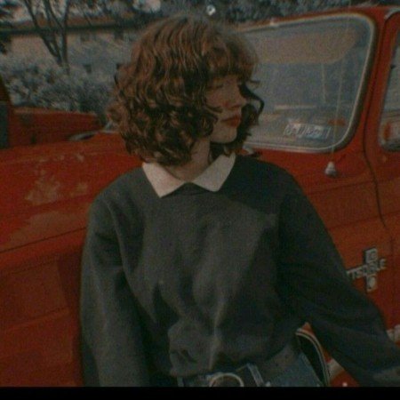 عکس دختر مو فرفری بچه