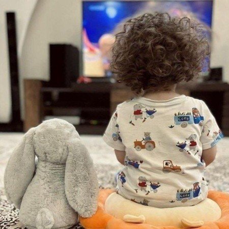  عکس دختر مو فرفری بچه