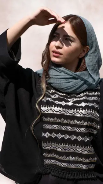  عکس دخترانه شاد با ژست خوشگل