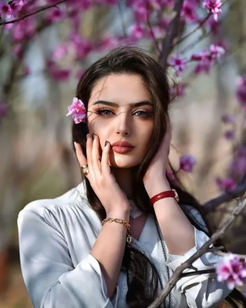  جذابترین عکس پروفایل دخترونه خاص