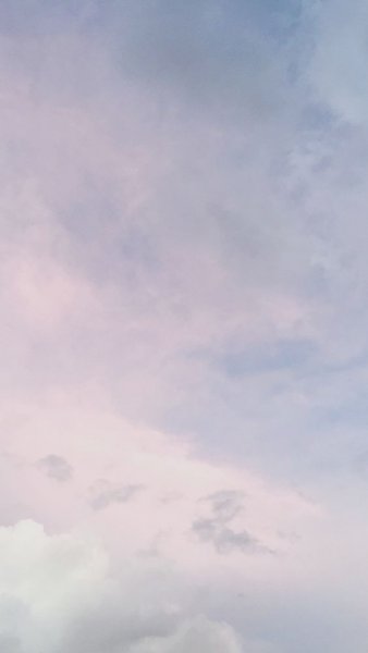  بک گراند سفید زیبا برای استوری