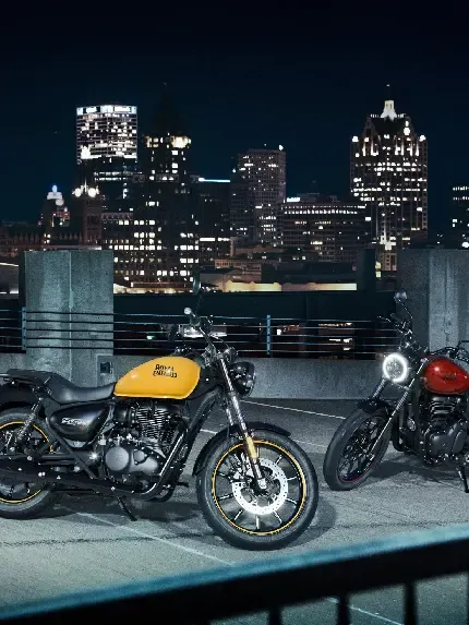 بک گراند موتور انفیلد برای گوشی آیفون