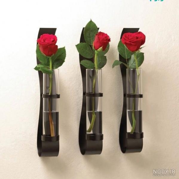  تصویر زمینه گل با گلدان شیشه ای