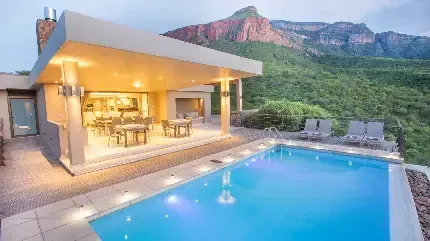 خانه ویلایی شیک و مدرن