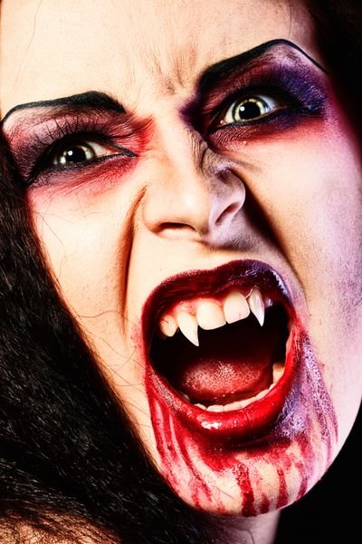  عکس خون آشام فانتزی برای پروفایل