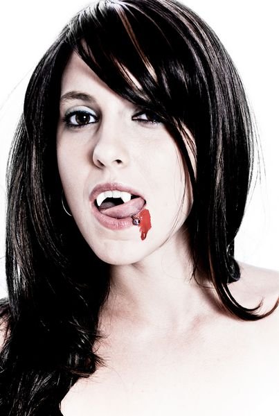  عکس خون آشام فانتزی برای پروفایل