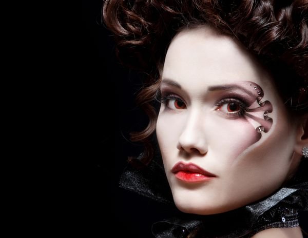  عکس خون آشام فانتزی برای پروفایل