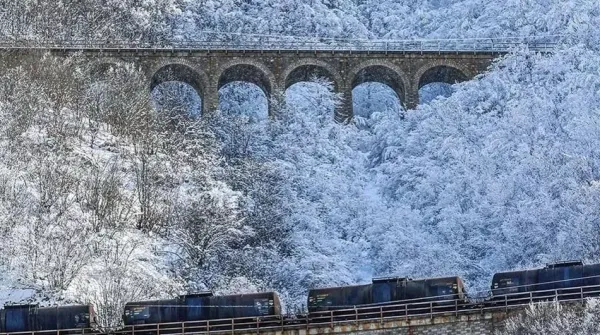  تصویر زمینه شمال ایران در زمستان