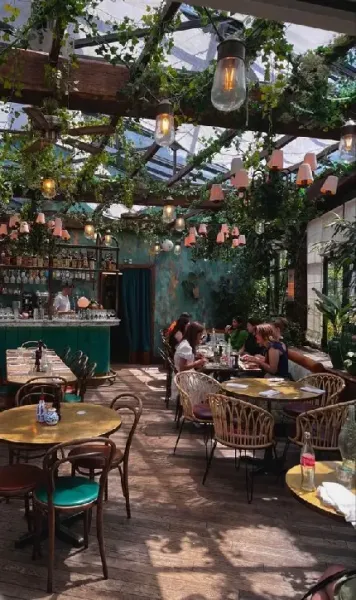  عکس کافه لاکچری برای پروفایل