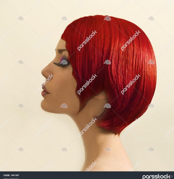  عکس زن جوان مو قرمز