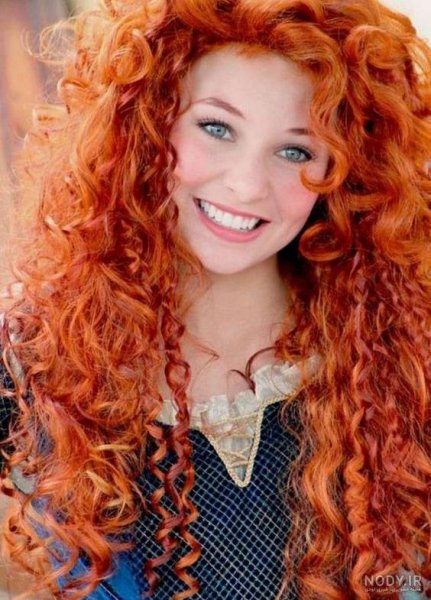  عکس زن جوان مو قرمز