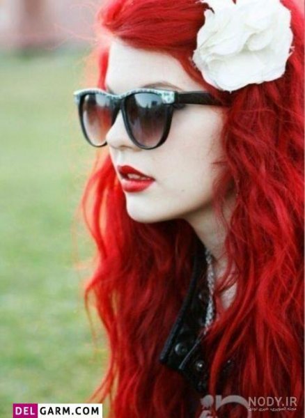  عکس زن جوان مو قرمز
