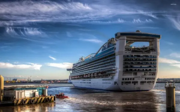 عکس کشتی در دریا برای پروفایل