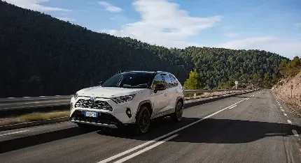 عکس تویوتا هایلوکس برای پروفایل