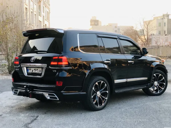  عکس های تویوتا لندکروز