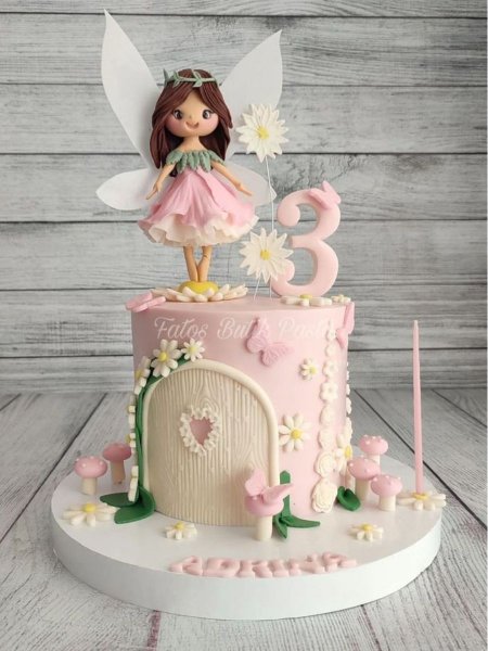 عکس کیک تولد دخترانه لاکچری