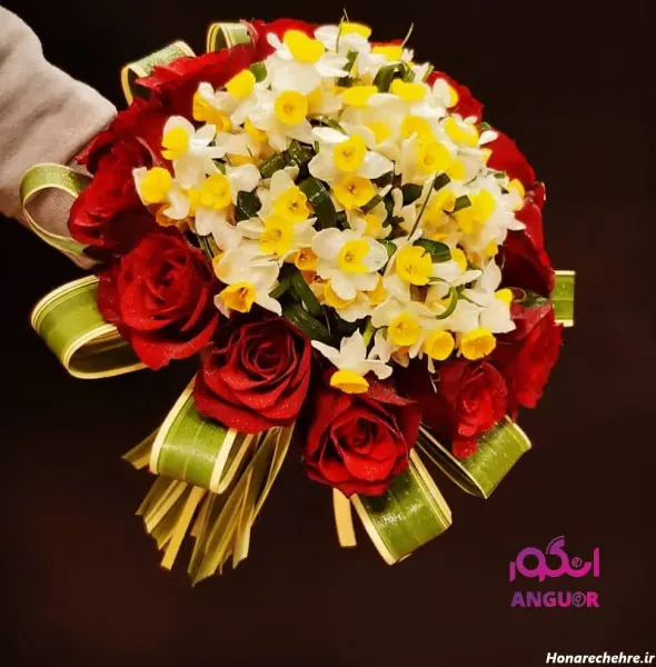 عکس گل زرد و قرمز