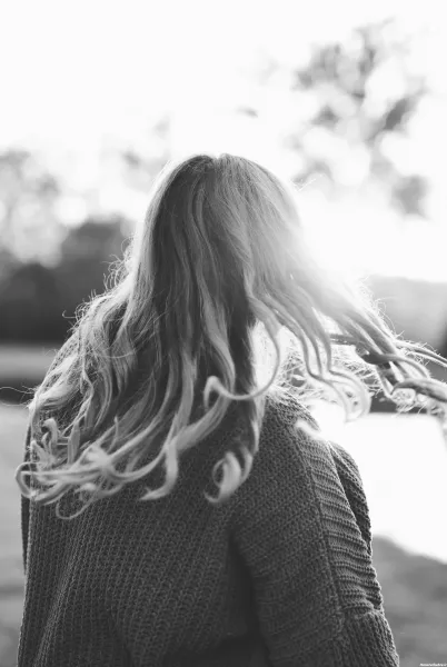  تصویر زمینه مشکی سه بعدی دخترانه