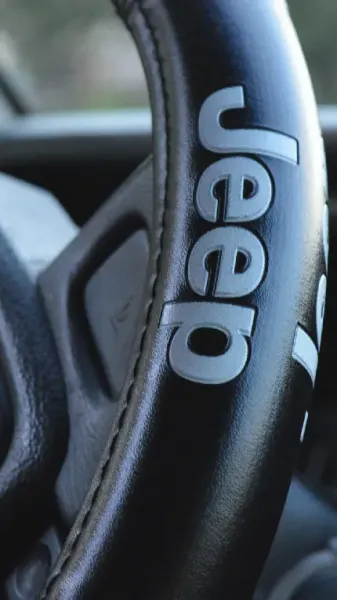  عکس ماشین جیپ برای پروفایل