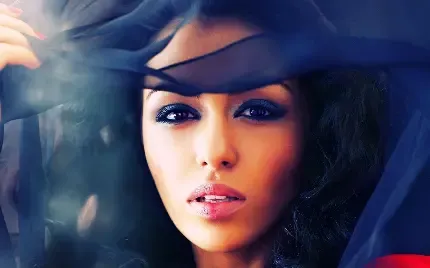  عکس پروفایل دختر زیبا با ارایش شیک