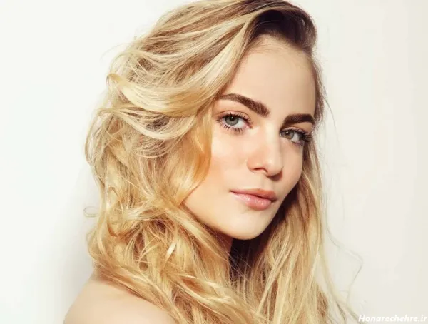  عکس پس زمینه دختر خارجی مو بلوند