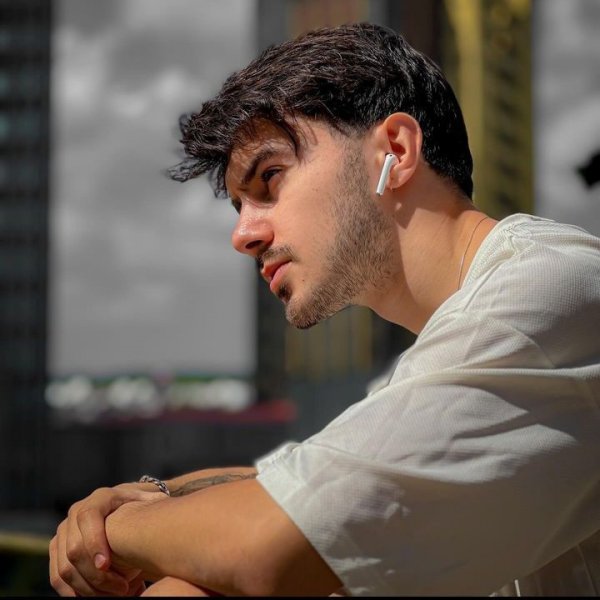 عکس پروفایل پسرانه مغرور