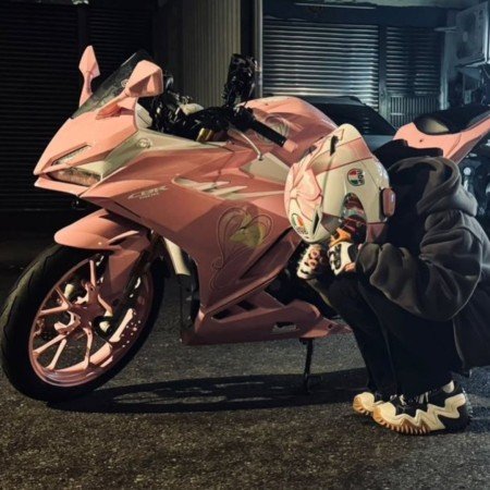  عکس پروفایل دختر سیگاری سیاه سفید