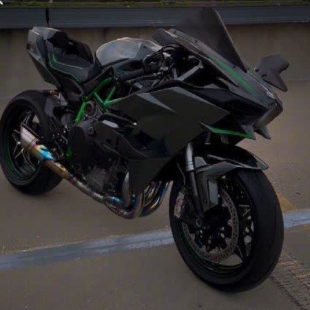  تصویر زمینه دختر با موتور سنگین