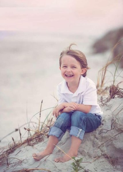 عکس پسر بچه در طبیعت