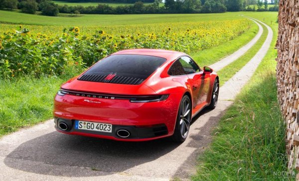  عکس پشت ماشین پورشه