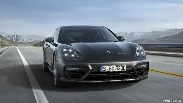 عکس ماشین پورشه شاسی بلند