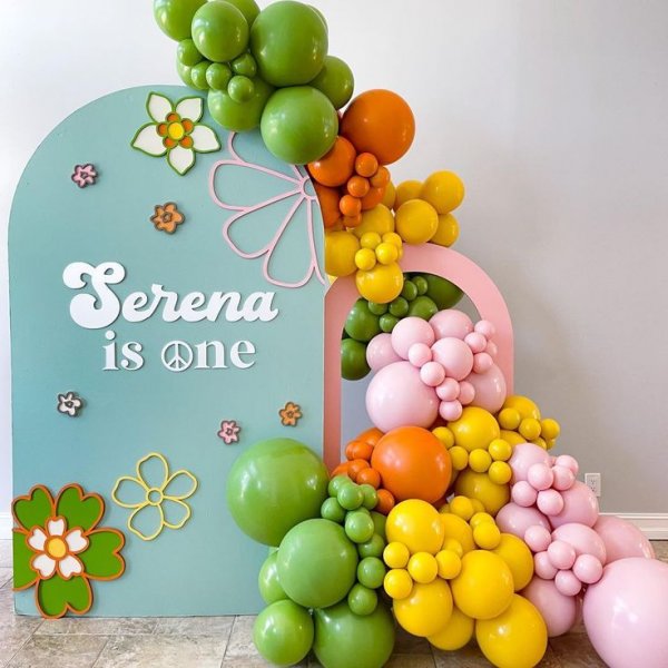  بک گراند تولد دخترانه