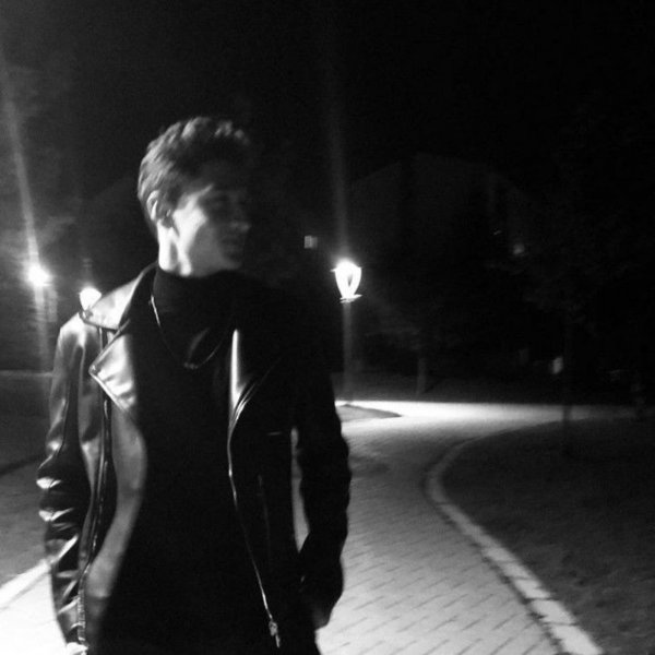 عکس پروفایل غمگین پسرانه شکست عشقی