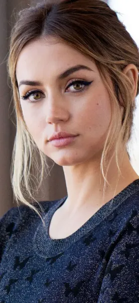 عکس دختر زیبا و طبیعی برای پس زمینه گوشی