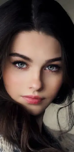  عکس دختر زیبا و طبیعی برای پس زمینه گوشی