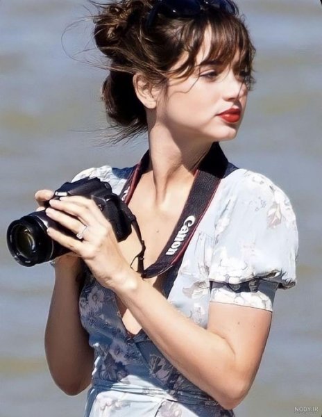 بیوگرافی آنا د آرماس