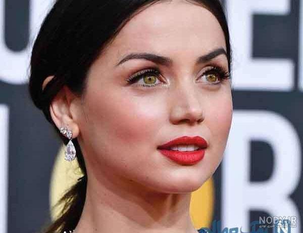 بیوگرافی آنا د آرماس