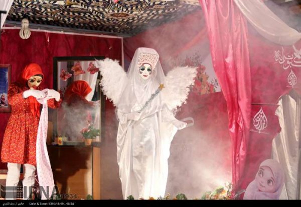 عکس جشن تکلیف دخترانه در منزل