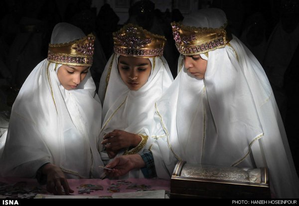 عکس جشن تکلیف دخترانه در منزل