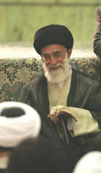  دانلود عکس با کیفیت از رهبری