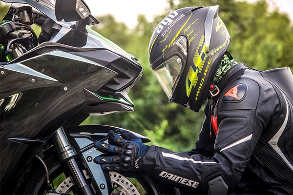  عکس پروفایل پسر موتور سوار خفن