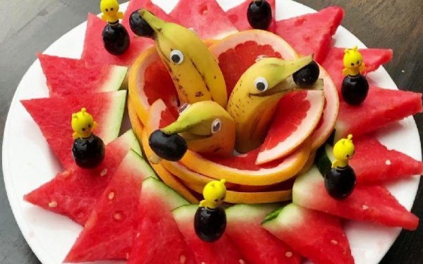 تزیین هندوانه قاچ شده