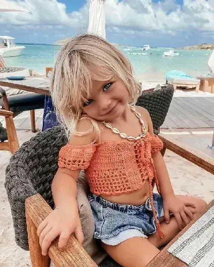 عکس بچه بلوند و چشم آبی خوشگل