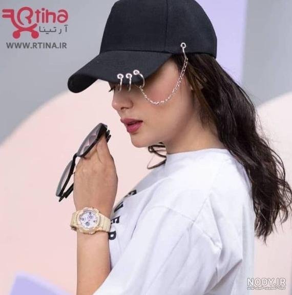  والپیپر فانتزی دختر با کلاه اسپرت برای آیفون