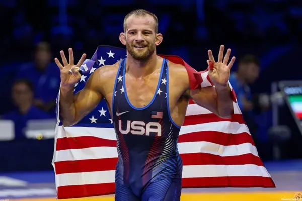  عکس کشتی گیر برای پروفایل