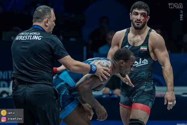  تصویر زمینه کشتی گیر خفن