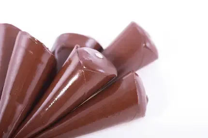  عکس زمینه شکلات های لاکچری برای لپ تاپ