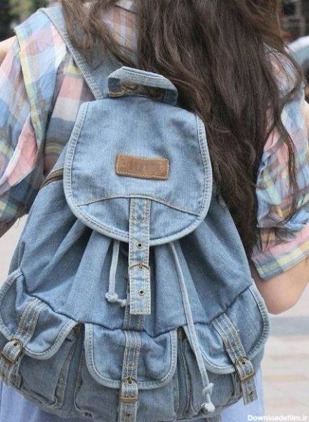  والپیپر دختر با کوله پشتی