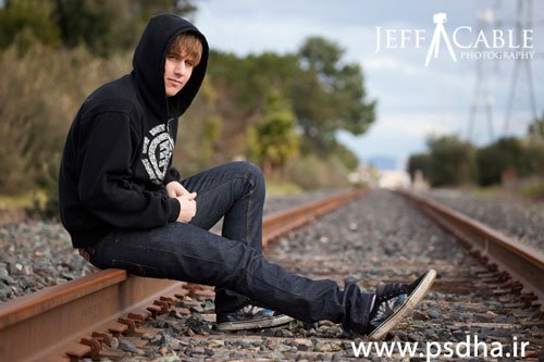 عکس با ریل قطار مردانه